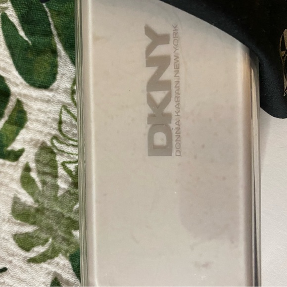 DKNY Clear/white Hard Glasses Case - Picture 3 of 10
